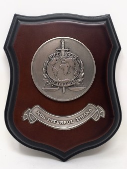 CREST - INTERPOL TIRANA...