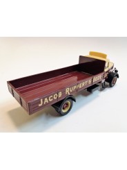 CORGI CLASSICS 98458 WHITE BREWERY TRUCK "JACOB RUPPERT'S BEER" SCALA 1:43